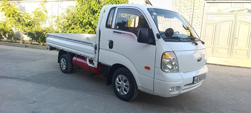 Kia bongo 2009 sotilad