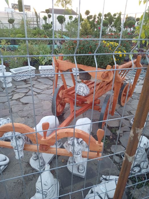 Carucior pentru flori