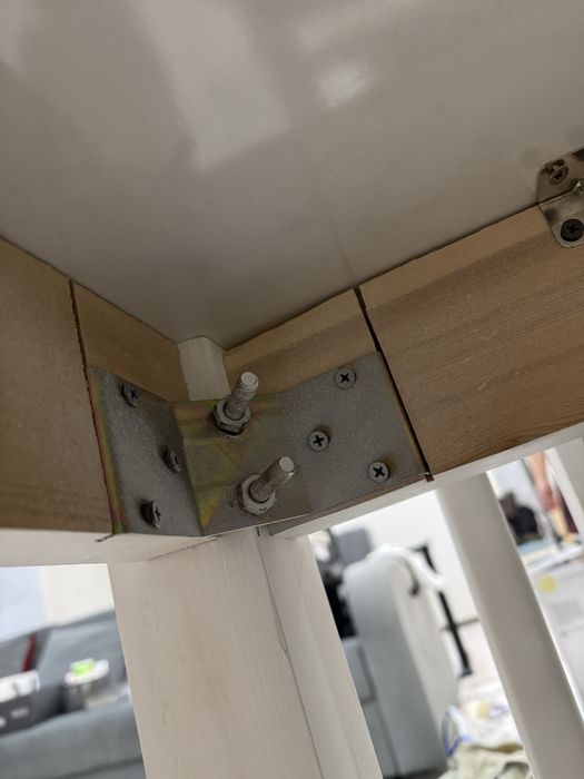 Продам обеденный стол