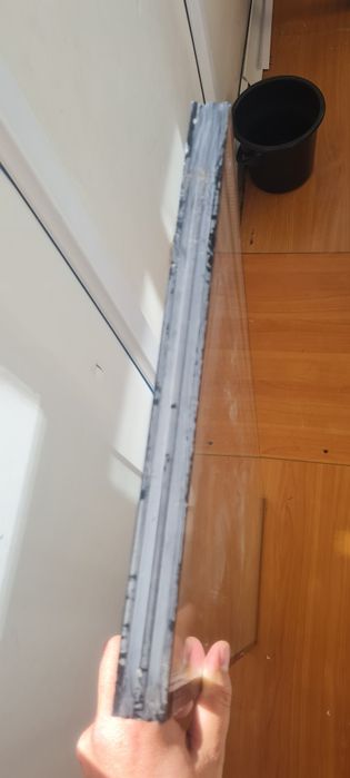 Продам стекло для форточки