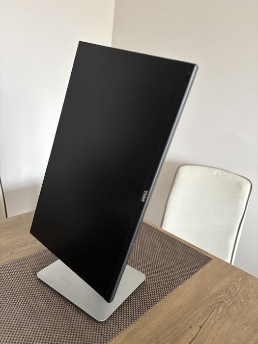 Монитор DELL 24” FHD