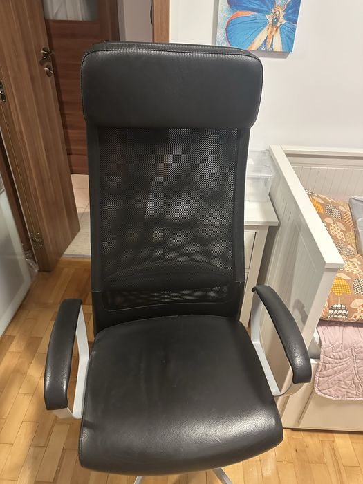 Vand scaun Markus Ikea folosit