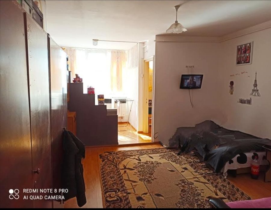 Garsoniera 30,5 m pătrați.