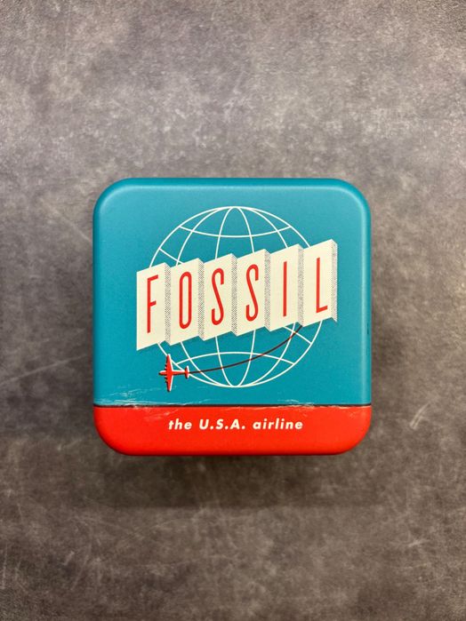 Часовник Fossil ES4824 нов с кожена каишка