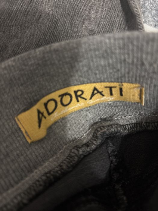 Продам женские джинсы