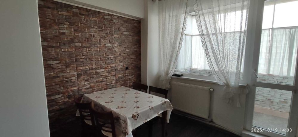 Дава се под наем Тристаен апартамент в Русе, Централен южен район - 90 кв.м за 408 € - Снимка #6