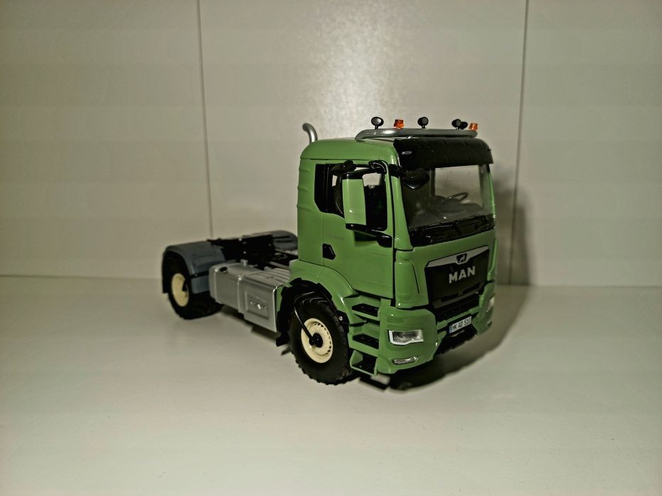 1:32 Wiking MAN TGS 4x4