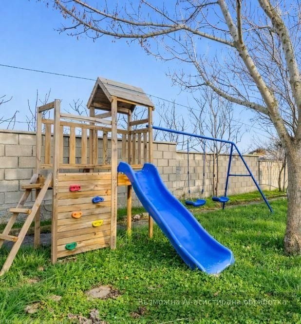Къща в района на село Долен Близнак!