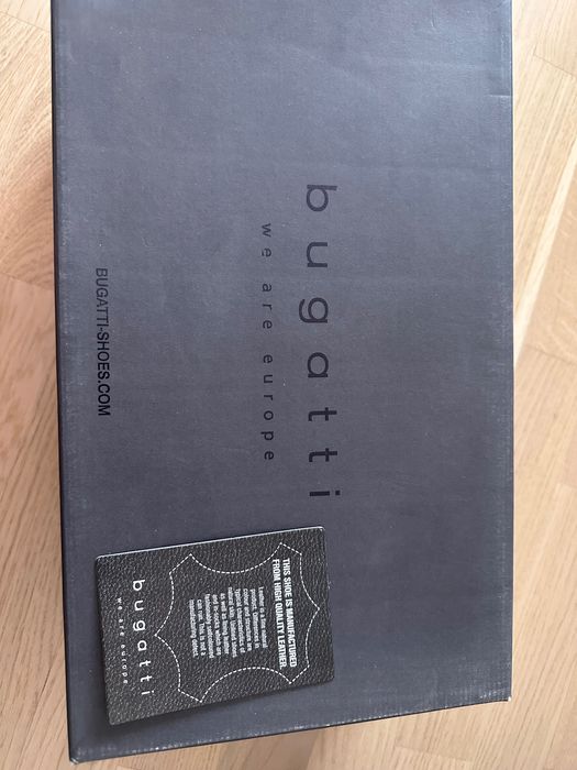 Мъжки кожени обувки Bugatti