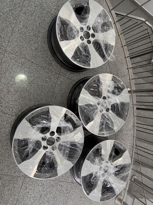 Ca noi Jante originale Subaru Forester 17” , finisaj Diamond cut