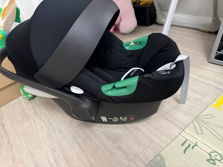 Cărucior 3 in 1  mamas and papas occaro +scoica cybex cu isofix