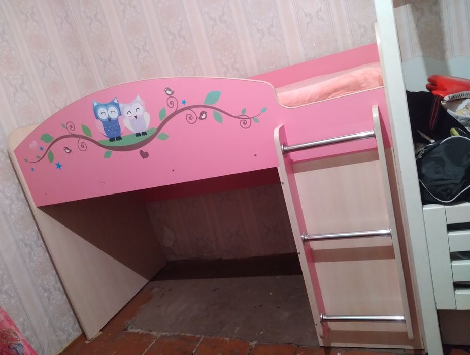Продам кровать для девочки