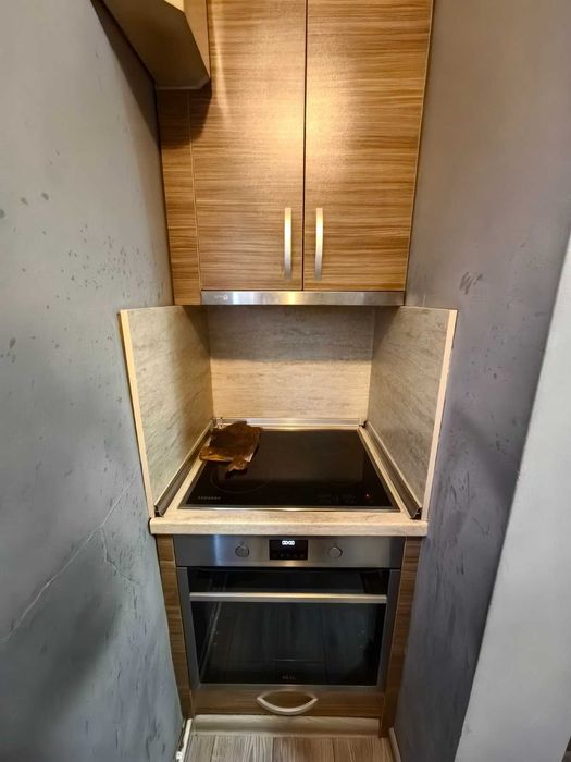 Кухненски шкафове 350евро секция 175евро