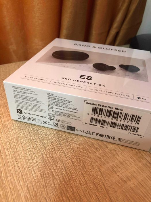 Bang & olufsen e8 3.0