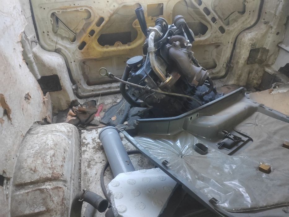 Vând t4 cu motor defect
