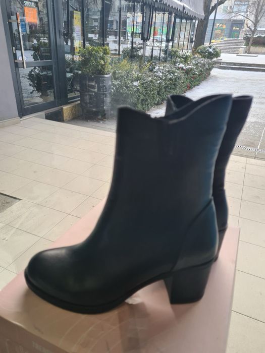 Боти от естествена кожа