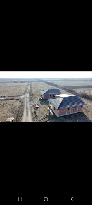 Vand loc de casa zona Lucian Blaga