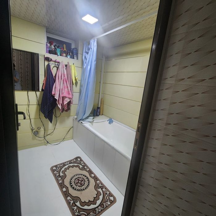 Yangiyo'l shahar 5 xonali uy sotilada 4.8 sotix