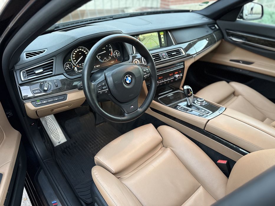 Bmw 730d / Facelift original / 2013 / M-Pack / impecabil