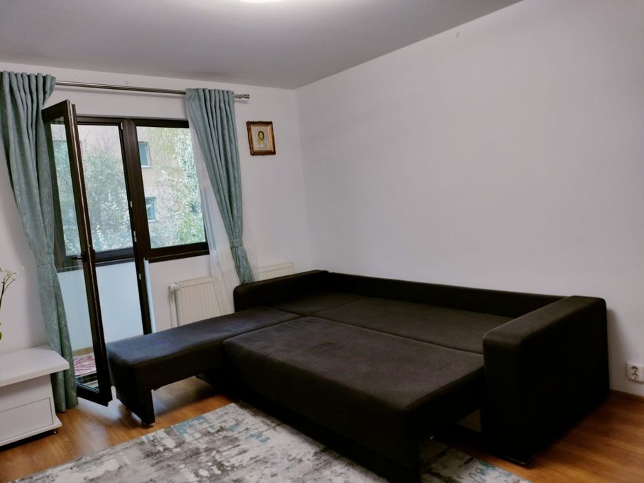 Vând canapea extensibilă cu 2 spații de depoItare