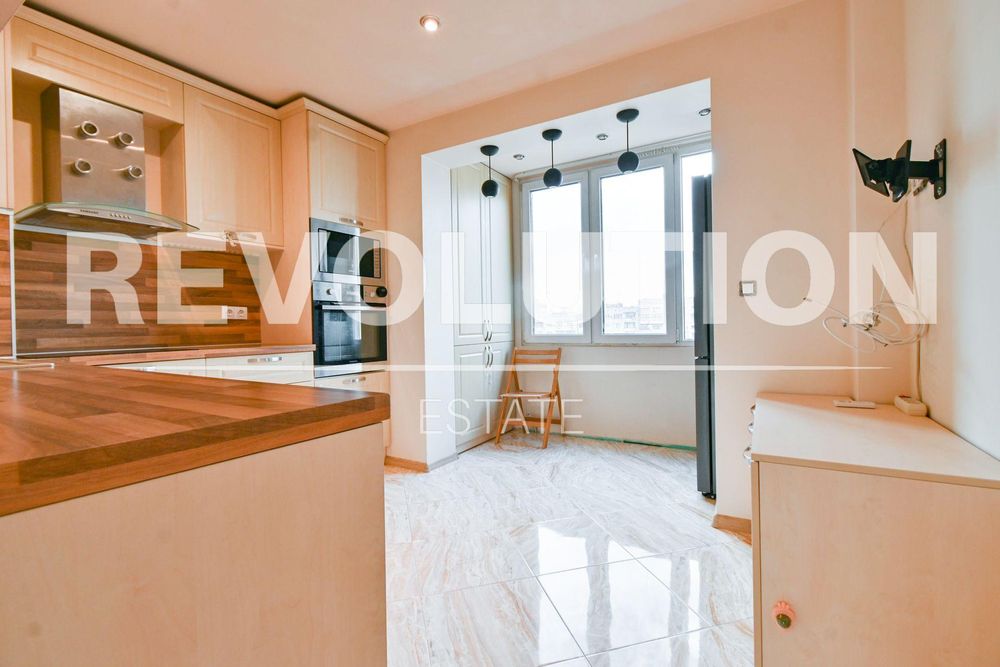 Продава се Тристаен апартамент в София, Люлин 9 - 84 кв.м за 1451 €/кв.м - Снимка #2