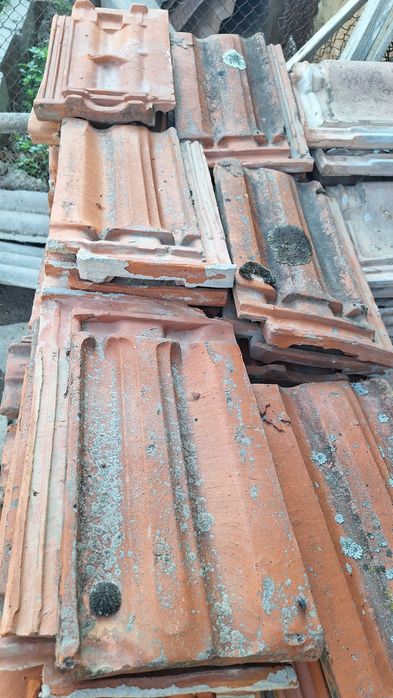 Продавам цигли за покрив от стария тип