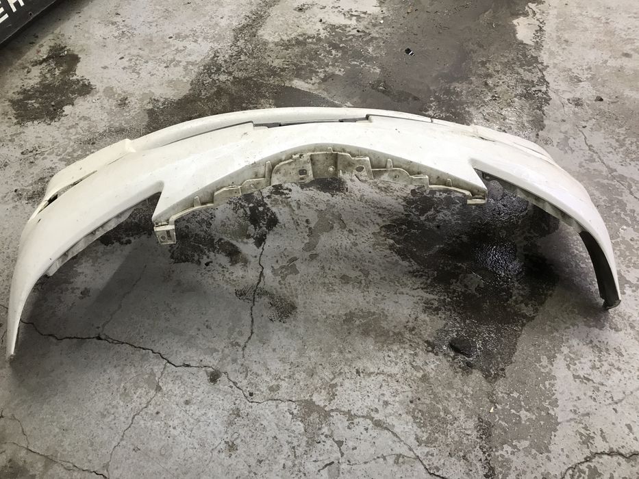 Бампер естима бу