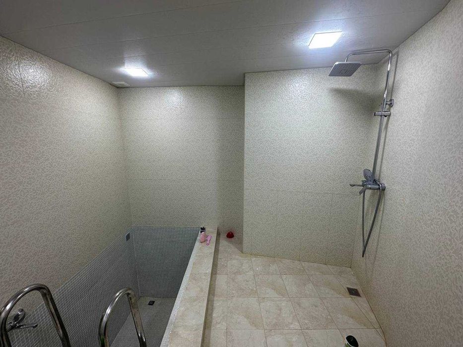 Бз сув бўйида янги ҳовли сотилади