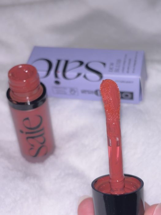 Saie руж чили.