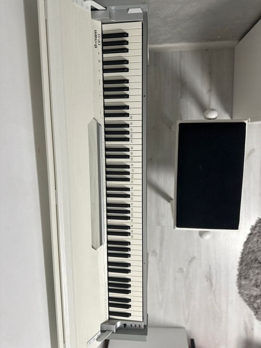 Vând pian Thomann DP-33
