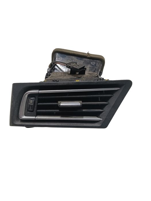 Grila Ventilatie Dreapta Fata Bmw 7 V F01, F02, F03, F04 2008 - 2015
