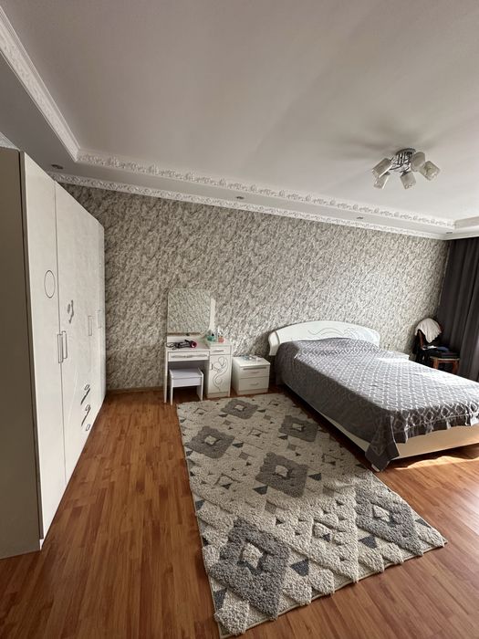 Продам итальянский гарнитур