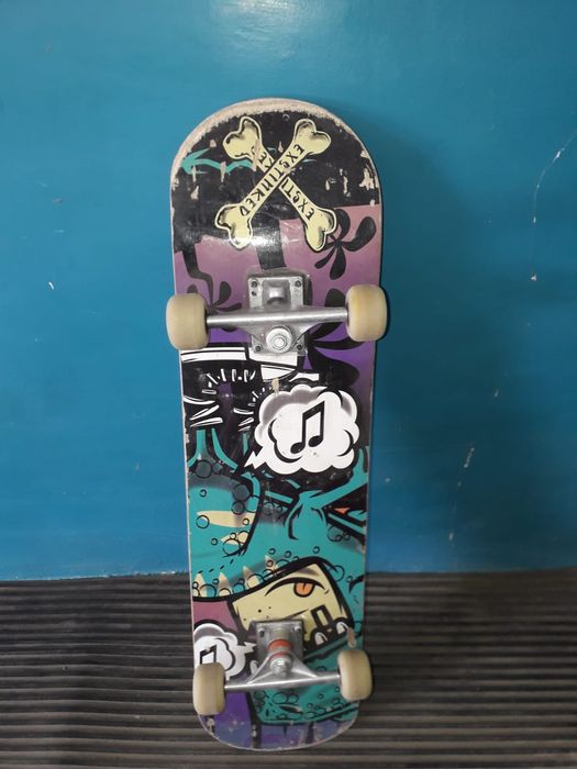 Продам скейт б/у