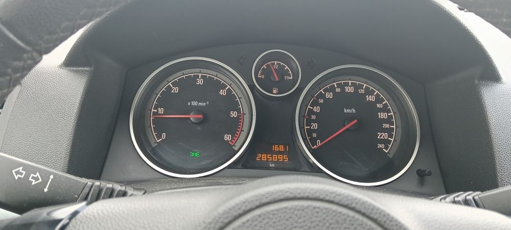 Opel Astra h  1.9 150 cp