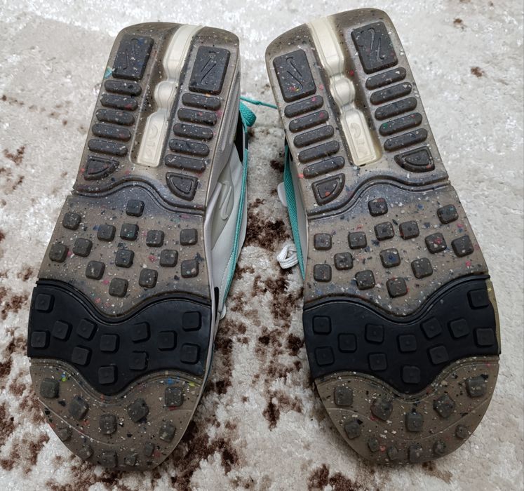 Vând adidași noi de bărbați Nike Air Max Furyosa