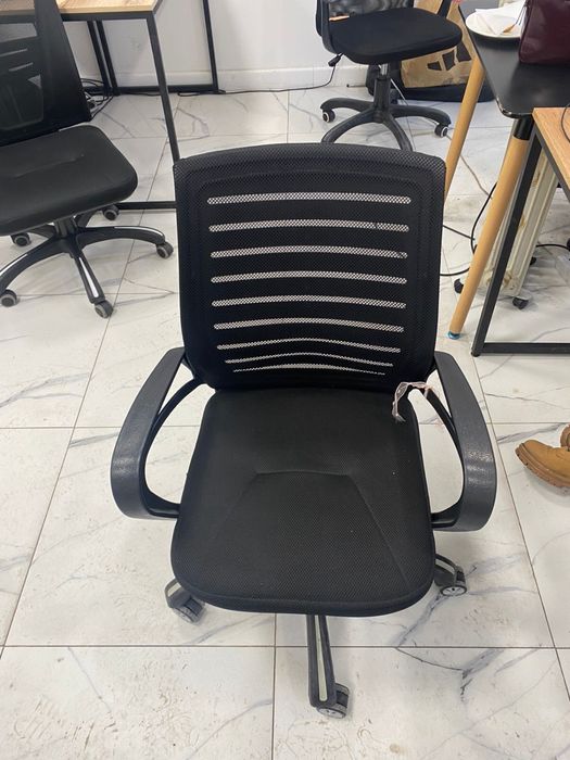 столы и кресла для офиса