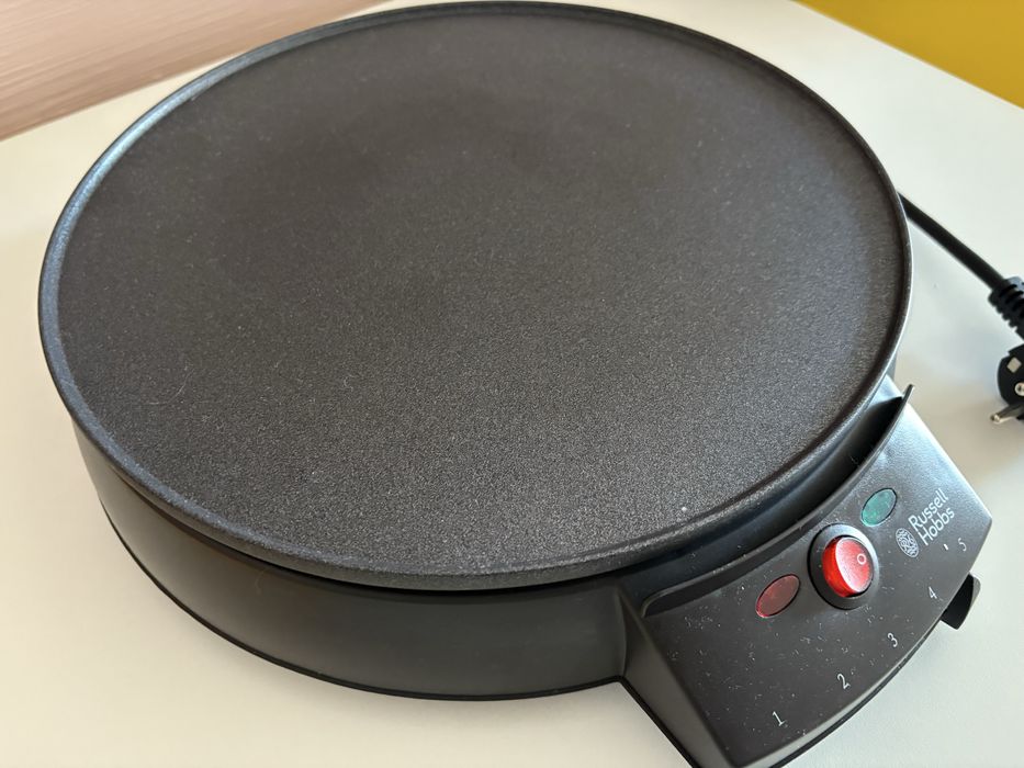 Уред за приготвяне на палачинки Russell Hobbs