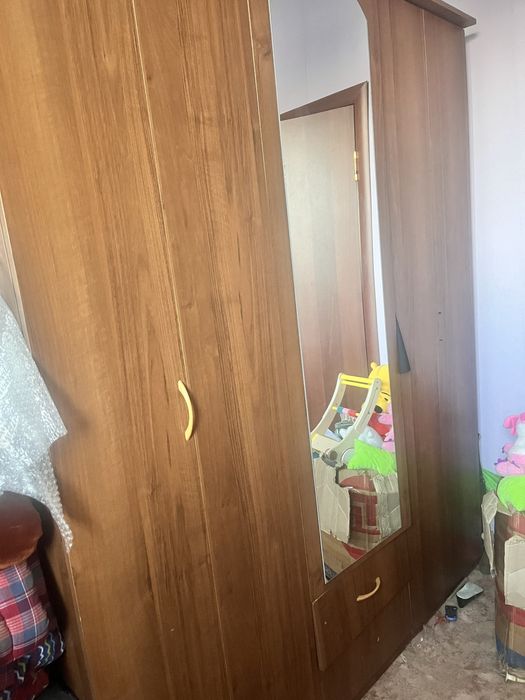 Продам шкаф срочно