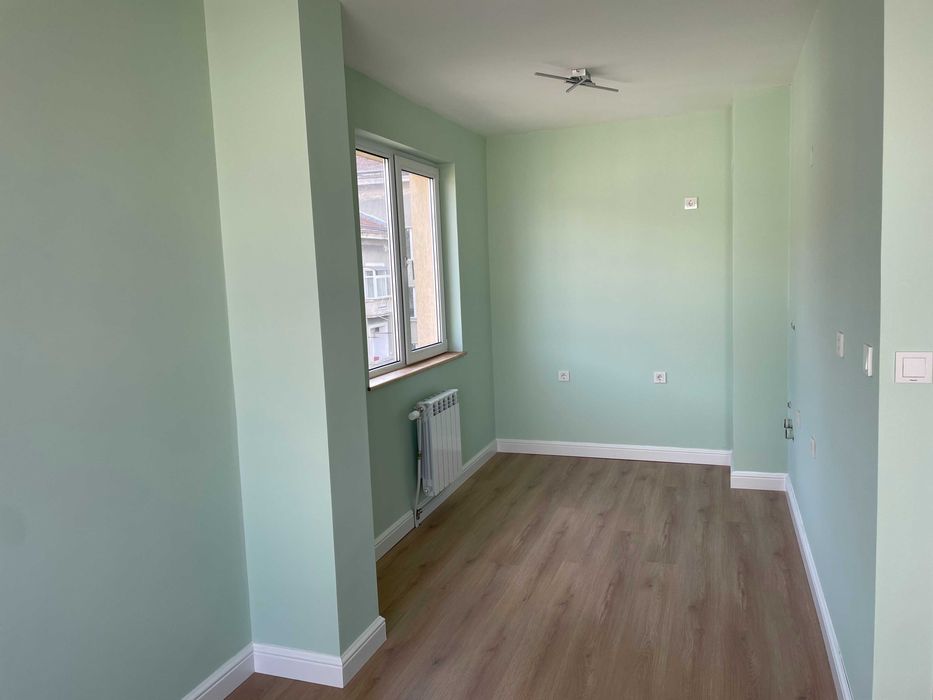 Продава се Двустаен апартамент в Русе, Възраждане - 75 кв.м за 1598 €/кв.м - Снимка #1