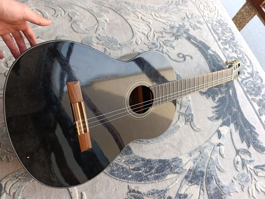 YAMAHA C40 гитара