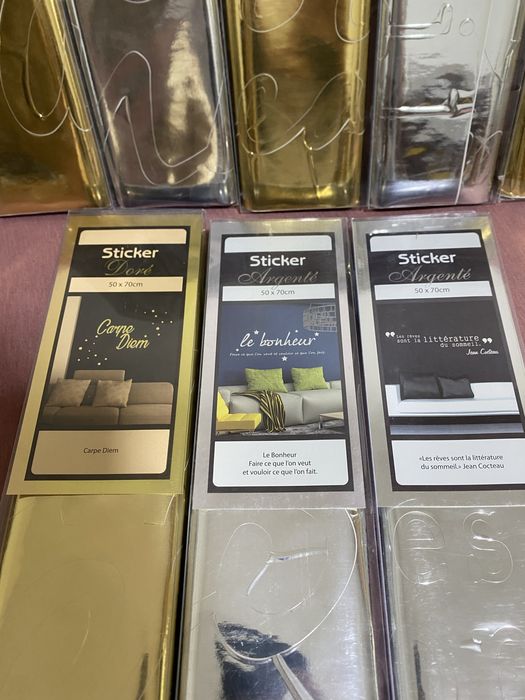 Stikere de lipit pe perete ,living ,dormitor ,bucatarie