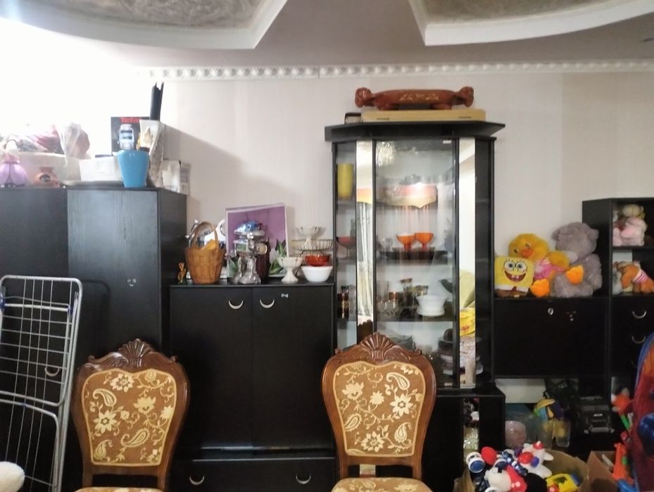 Продам горку для гостиной