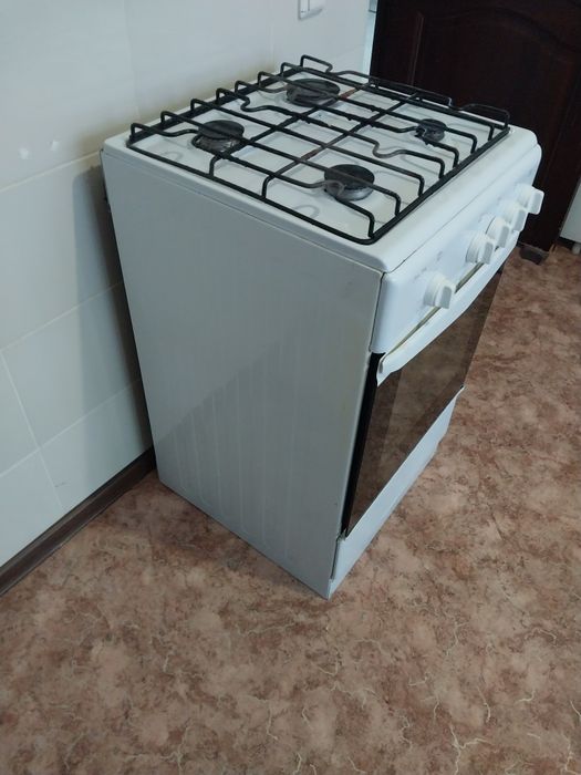 Продам газовую плиту "Лада"