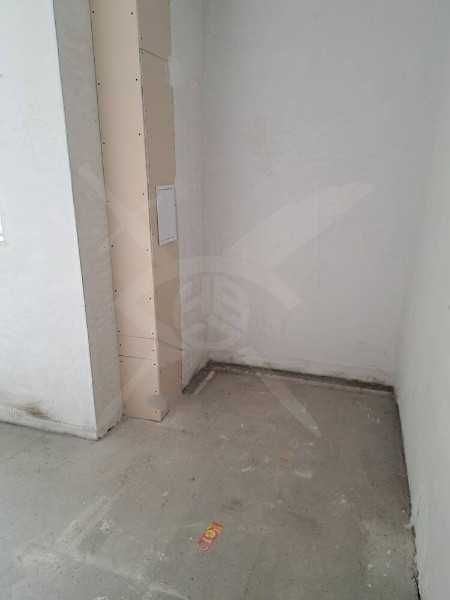 Продава се Тристаен апартамент в Пловдив, Остромила - 67 кв.м за 1627 €/кв.м - Снимка #2