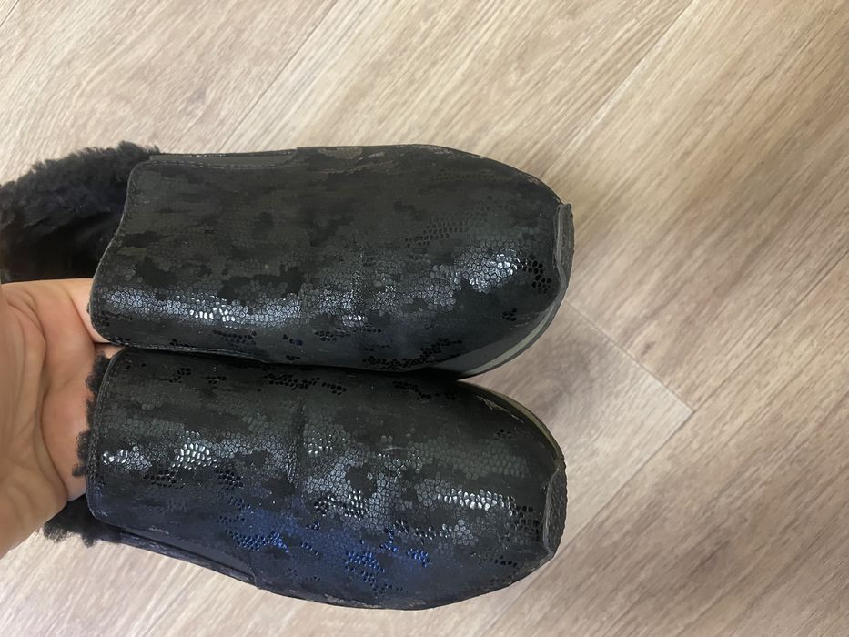 Продам зимние кроссовки