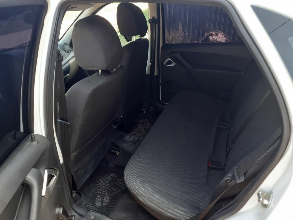 Машина гранта сидан