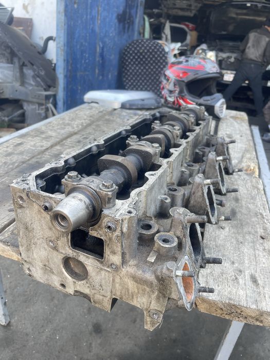 Головка двигателя