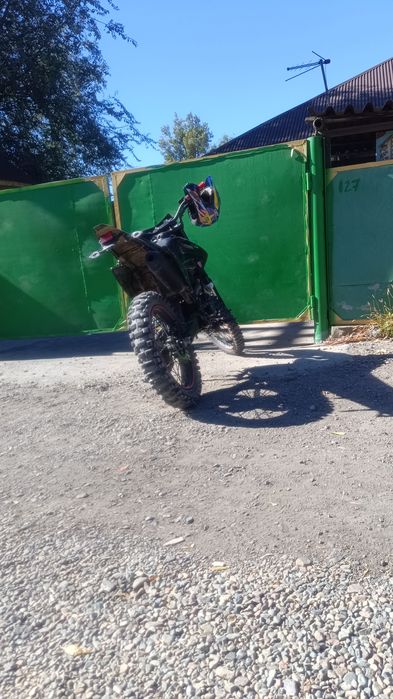 Эндуро 300 кубов на полном ходу