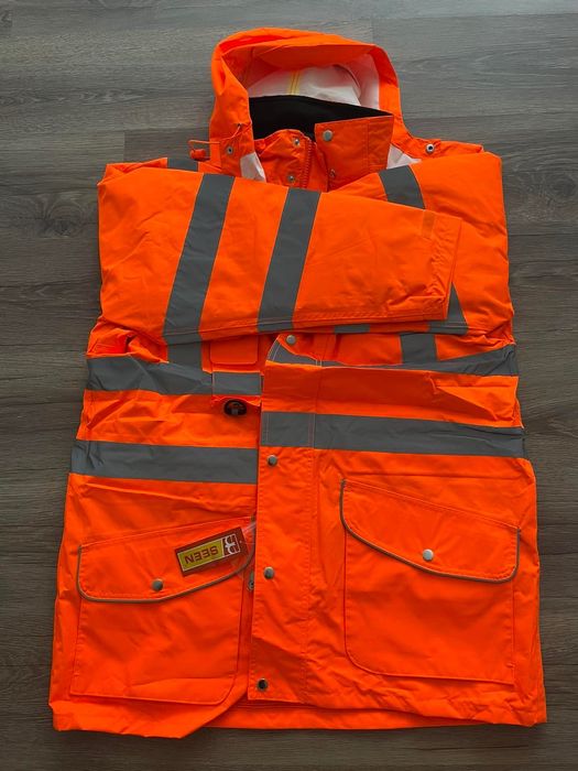 НОВО водоустойчиво двойно яке, подходящо за целогодишно ползване.