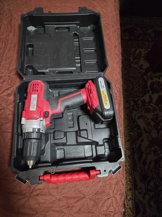 Акумулаторна Бормашина Винтоверт Raider RDP-CDL02L